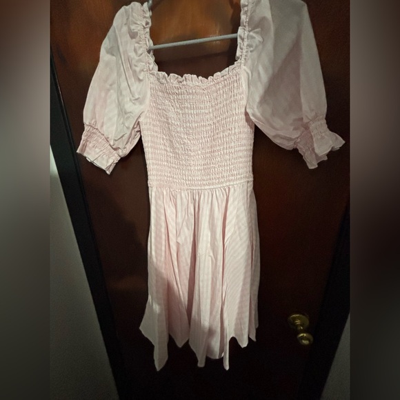 Dresses & Skirts - Smocked Puff Sleeve Light Pink Midi Dress